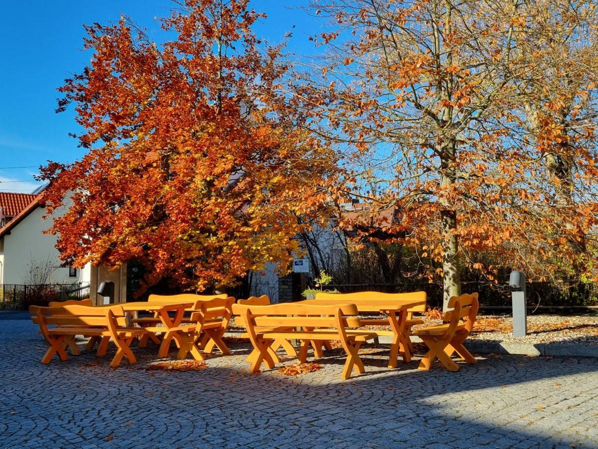 Hotel Kreuzbergbaude Beim Berzdorfer See Mit Wohlfuehl Sauna Markersdorf Extérieur photo